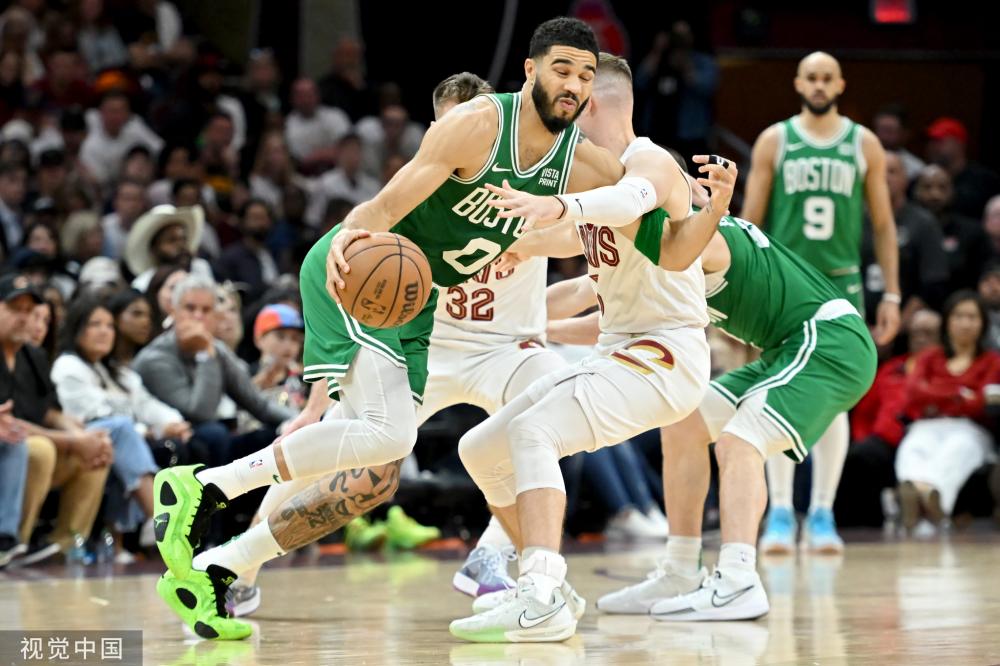 他对球员回 他对球员回