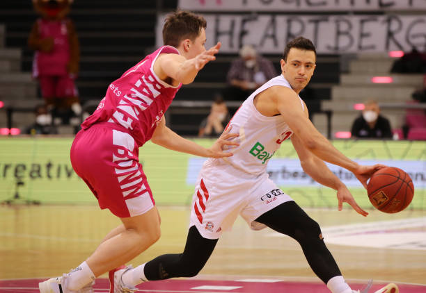 进年轻且适 进年轻且适